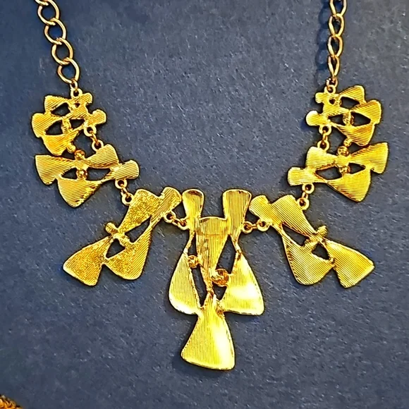 Necklace - Picture 7 of 12